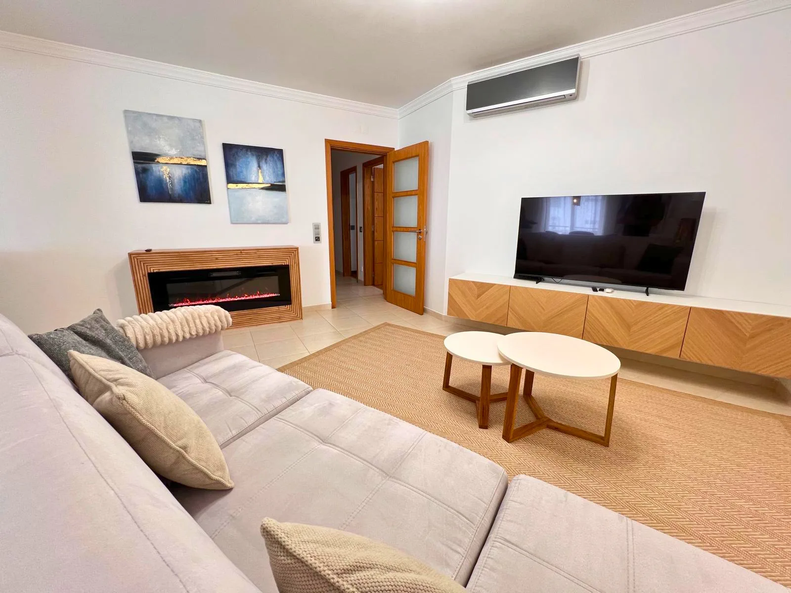 Timeless Beach IV — interior 11